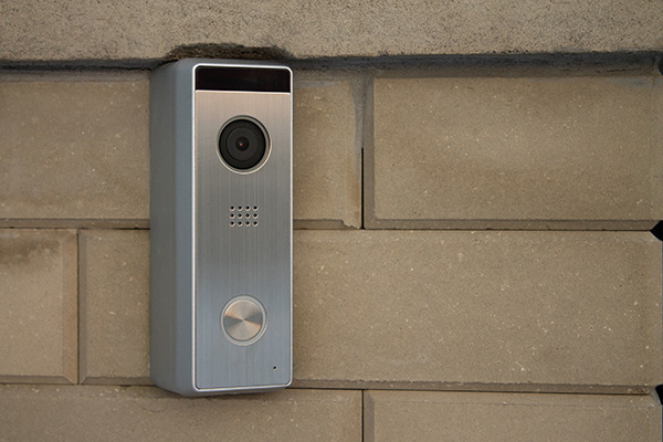 פעמוני מצלמה לדלתות מצלמות מאפשרים ריגול