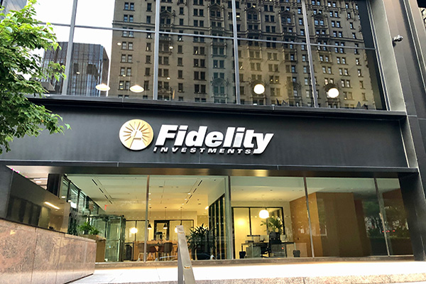 האקרים גנבו מידע אישי של 77 אלף לקוחות Fidelity Investments