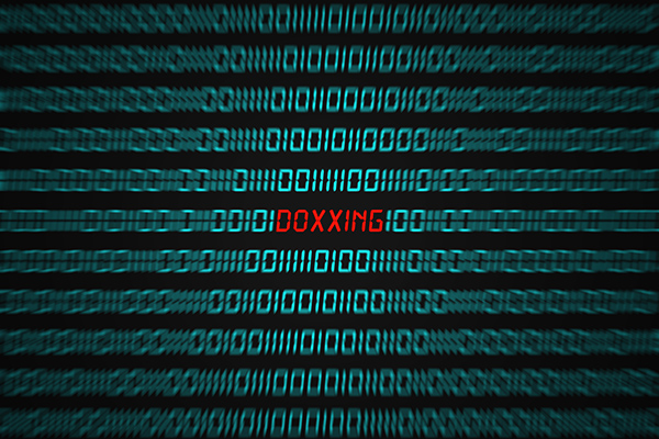 דוקסינג דיגיטלי של מגישי בקשות אשרת עבודה במקצועות מיוחדים בארה"ב